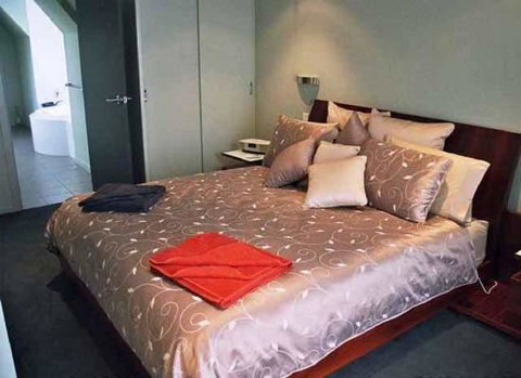 Red Brier Cottage Accommodation - Lightning Ridge Tourism 1