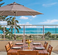 Reflections Towers - Lightning Ridge Tourism