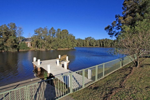 Relax And Enjoy The River - Lightning Ridge Tourism 0