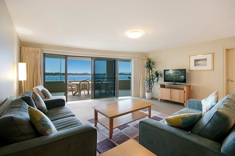 Riverside Holiday Apartments - Lightning Ridge Tourism 3