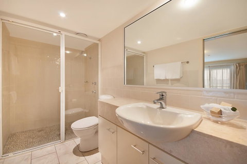 Riverside Holiday Apartments - Lightning Ridge Tourism 1