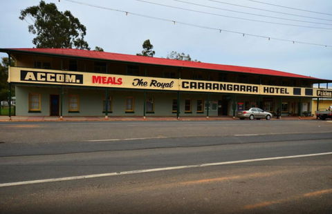 Royal Carrangarra Hotel - Lightning Ridge Tourism 0