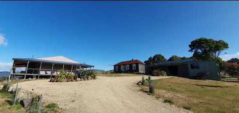 Ruby's Cottage Farm Stay - Lightning Ridge Tourism 0