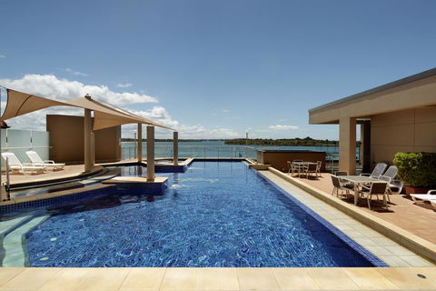Rydges Hotel Port Macquarie - Lightning Ridge Tourism 0