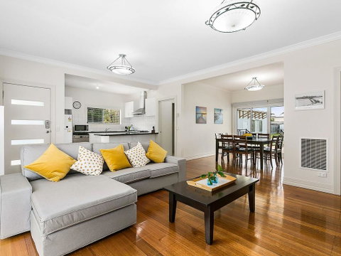 Rye Beach Holiday Home - Lightning Ridge Tourism 2