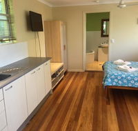 Safety Beach Ocean Bungalows - Lightning Ridge Tourism