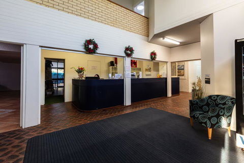 Sails Geraldton Accommodation - Lightning Ridge Tourism 1