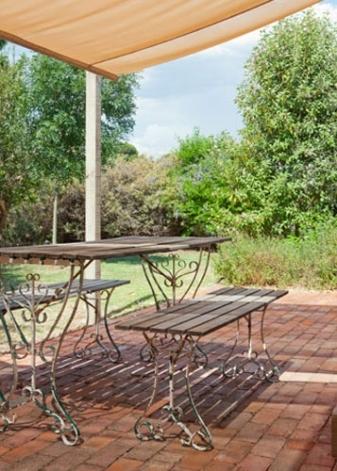 Saltaire Cottages - Lightning Ridge Tourism 3