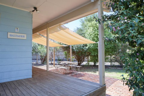Saltaire Cottages - Lightning Ridge Tourism 2