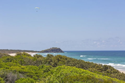 Sandpiper Beach Front House - Lightning Ridge Tourism 1