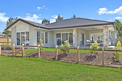 Santa Ana Retreat - Lightning Ridge Tourism 0
