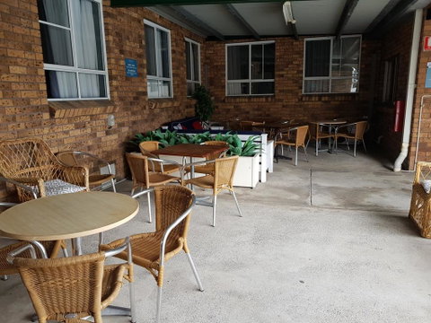 Seabreeze Beach Hotel - Lightning Ridge Tourism 3