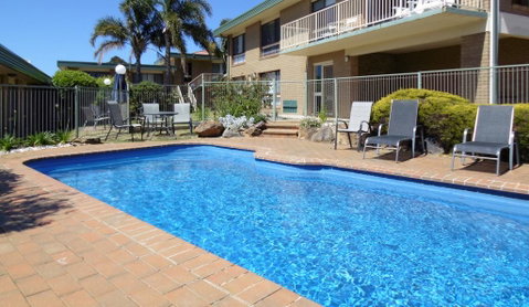 Seaspray - Lightning Ridge Tourism 0
