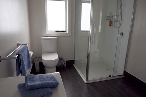 Seaview House Ulverstone - Lightning Ridge Tourism 3