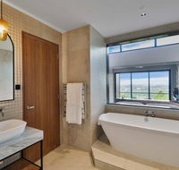 Sequoia Lodge - Lightning Ridge Tourism