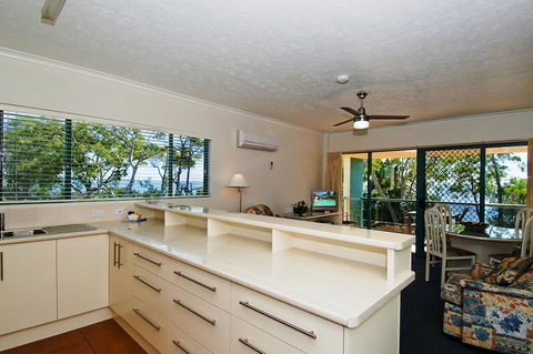 Shelly Bay Resort - Lightning Ridge Tourism 2