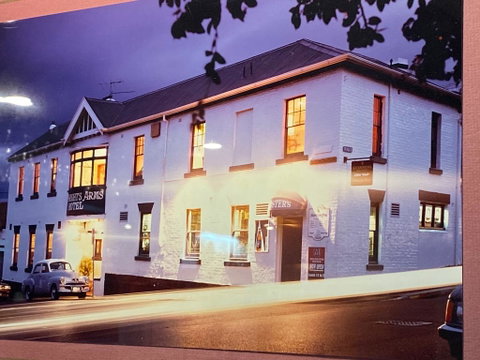 Shipwrights Arms - Lightning Ridge Tourism 0