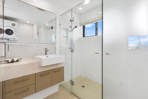 Shoreline Nine Penthouse With Ocean Views - Lightning Ridge Tourism 2