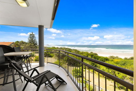 Shoreline Nine Penthouse With Ocean Views - Lightning Ridge Tourism 0