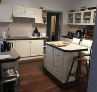 short stays at Janines - Lightning Ridge Tourism