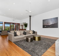 Sienna Rose - Lightning Ridge Tourism