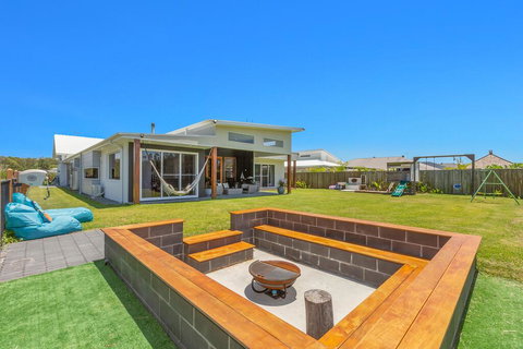 Sienna Rose - Lightning Ridge Tourism 3