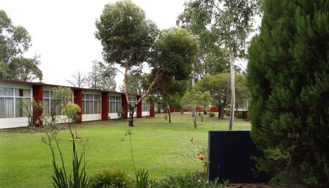 Silver Oaks Motel - Lightning Ridge Tourism 3