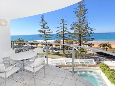 Sirocco 408 - Lightning Ridge Tourism 1