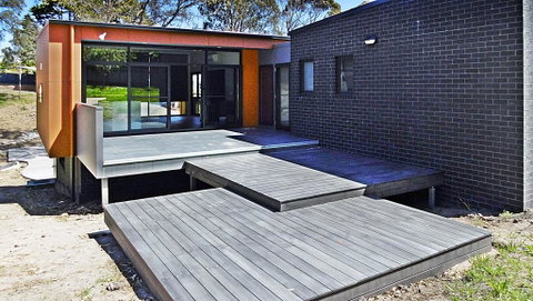 Sirocco On Main - Lightning Ridge Tourism 3