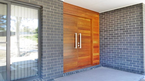 Sirocco On Main - Lightning Ridge Tourism 1