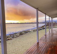 Smart Beach House  Pelican Point - Lightning Ridge Tourism