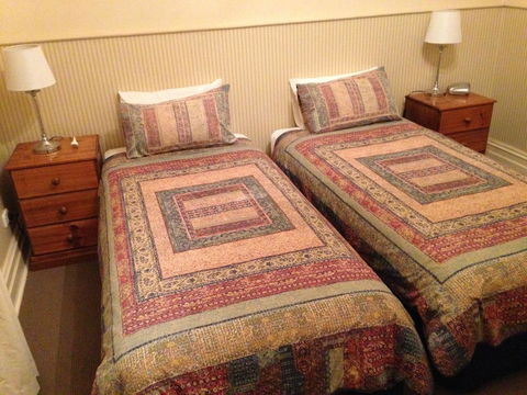 Smith Street Villa Naracoorte - Lightning Ridge Tourism 3