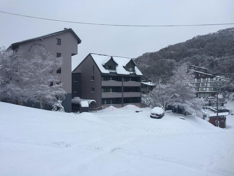 Snow Ski Apartments 18 - Lightning Ridge Tourism 0