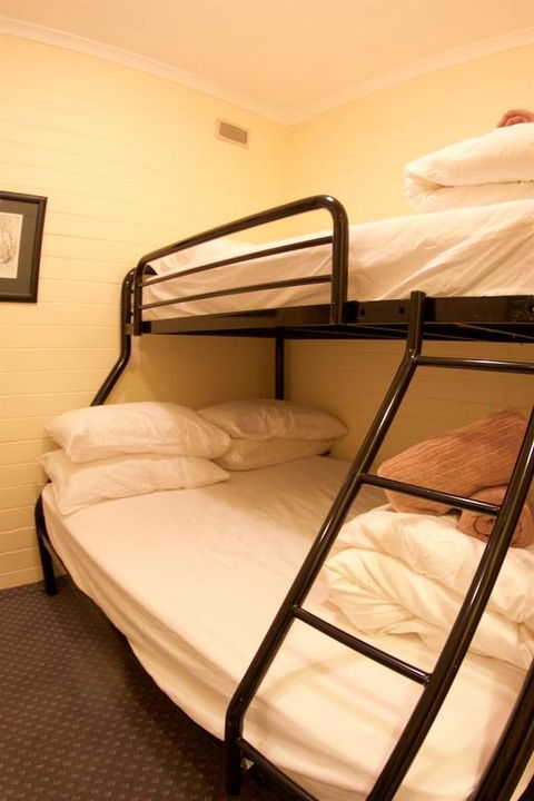 Snow Ski Apartments 31 - Lightning Ridge Tourism 3