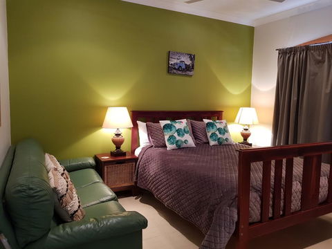 Sonja's Bed And Breakfast - Lightning Ridge Tourism 0
