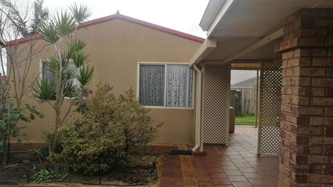 South Lake One Bedroom Villa - Lightning Ridge Tourism 2