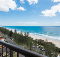 Southern Cross Beachfront Holiday Apartments - Lightning Ridge Tourism