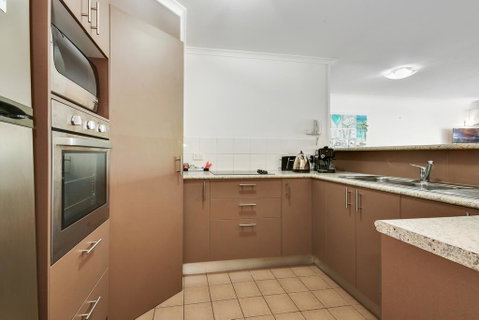 Spinnaker Apartments - Lightning Ridge Tourism 3