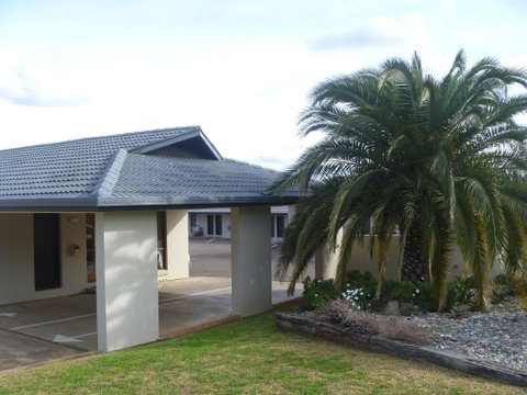 Stagecoach Inn Motel - Lightning Ridge Tourism 0