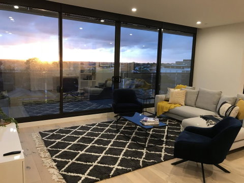 StayCentral Essendon Escape Sub-penthouse - Lightning Ridge Tourism 2
