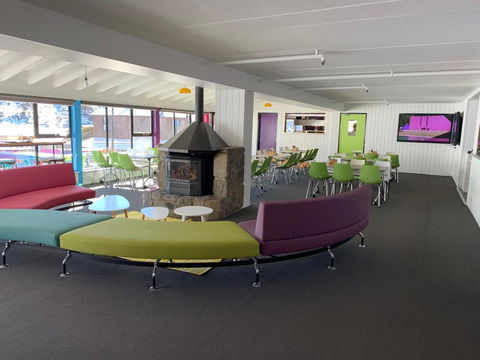 Stillwell Hotel - Lightning Ridge Tourism 3