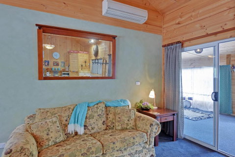 Stony Rise Cottage B&B - Lightning Ridge Tourism 2