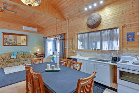 Stony Rise Cottage B&B - Lightning Ridge Tourism 3