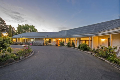 Stony Rise Cottage B&B - Lightning Ridge Tourism 0