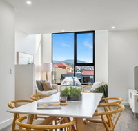 Stylish Townhouse - Lightning Ridge Tourism