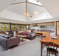 Summer House - Lightning Ridge Tourism