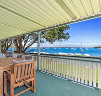 Sunset Beach House - Soldiers Point Sleeps 9 - Lightning Ridge Tourism