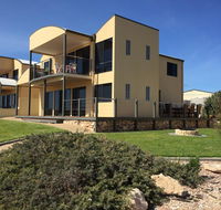 Sunset Cove Beach House - Lightning Ridge Tourism