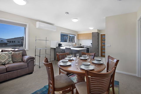 T-Bar On Twynam - Lightning Ridge Tourism 1