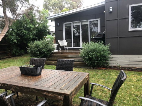 Tamara Beach House - Lightning Ridge Tourism 2